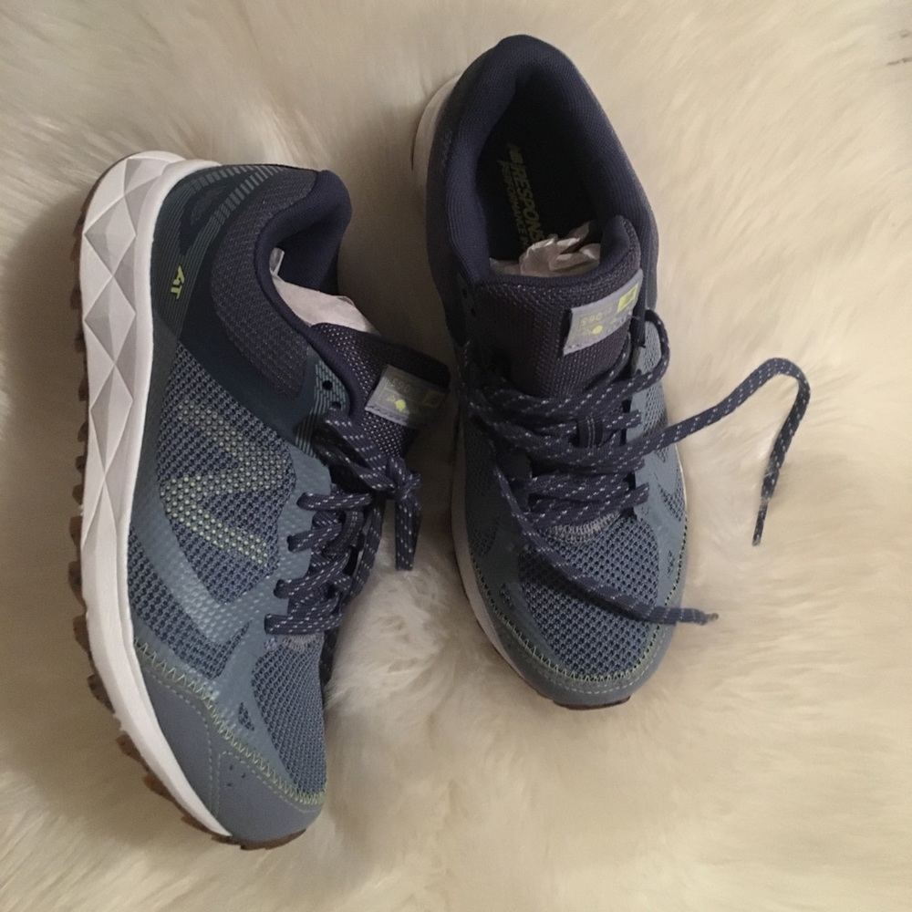 NEW  Balance Response Blue Sneakers